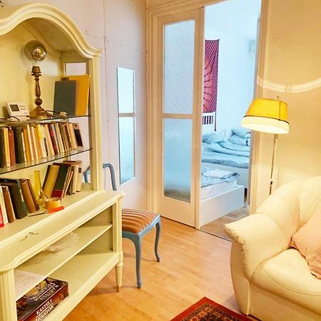 Cargo Rooms And Apartment Budapest Esterno foto