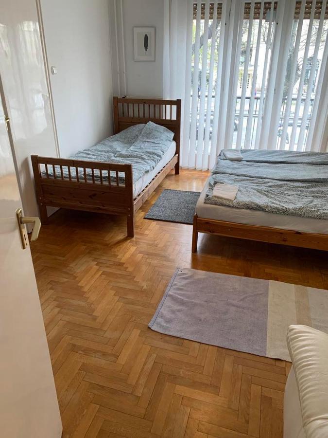 Cargo Rooms And Apartment Budapest Esterno foto