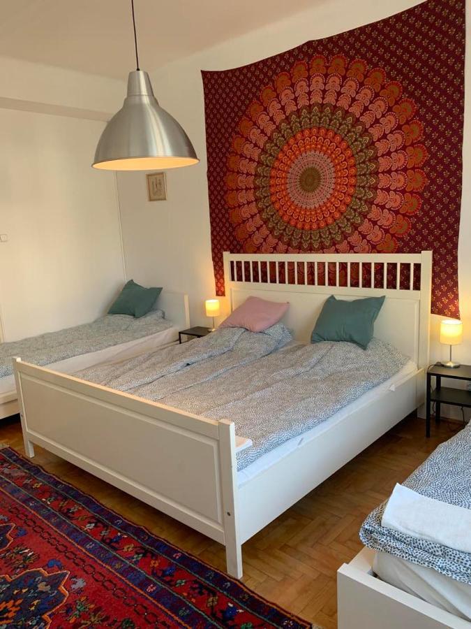 Cargo Rooms And Apartment Budapest Esterno foto